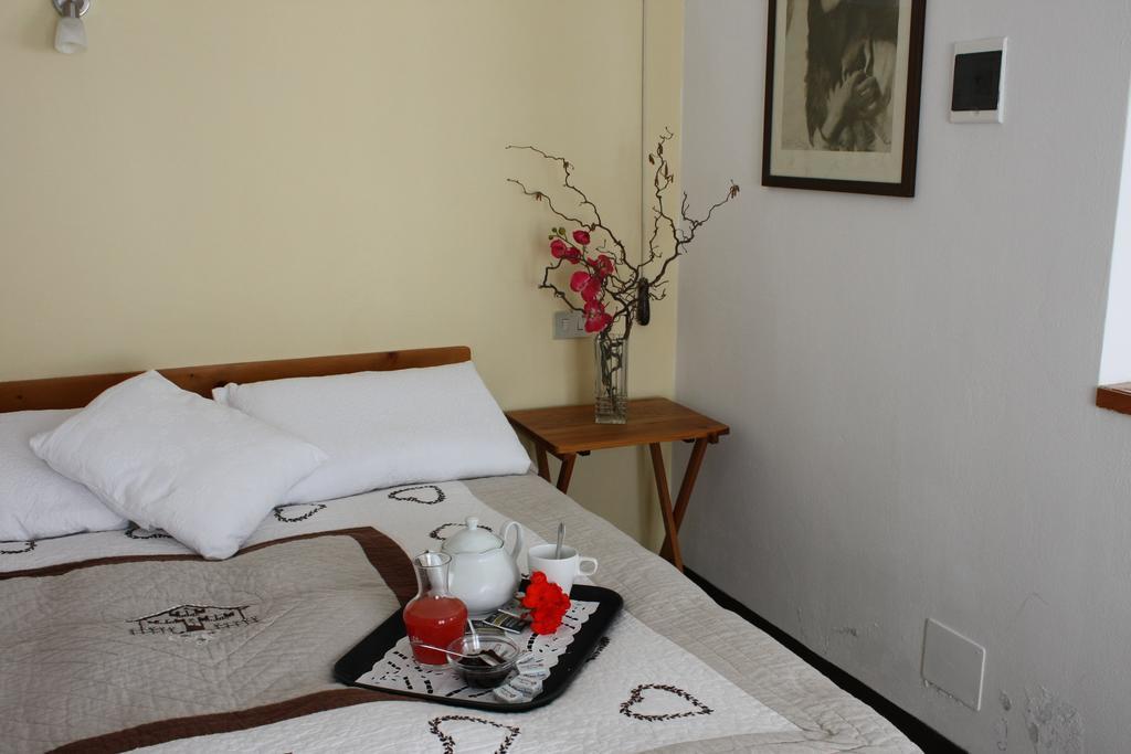 Bed and Breakfast Fattoria Del Pino Орта-Сан-Джулио Номер фото
