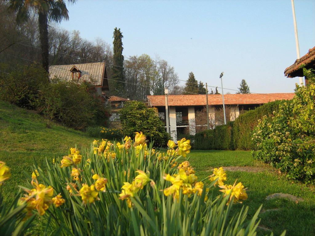 Bed and Breakfast Fattoria Del Pino Орта-Сан-Джулио Экстерьер фото